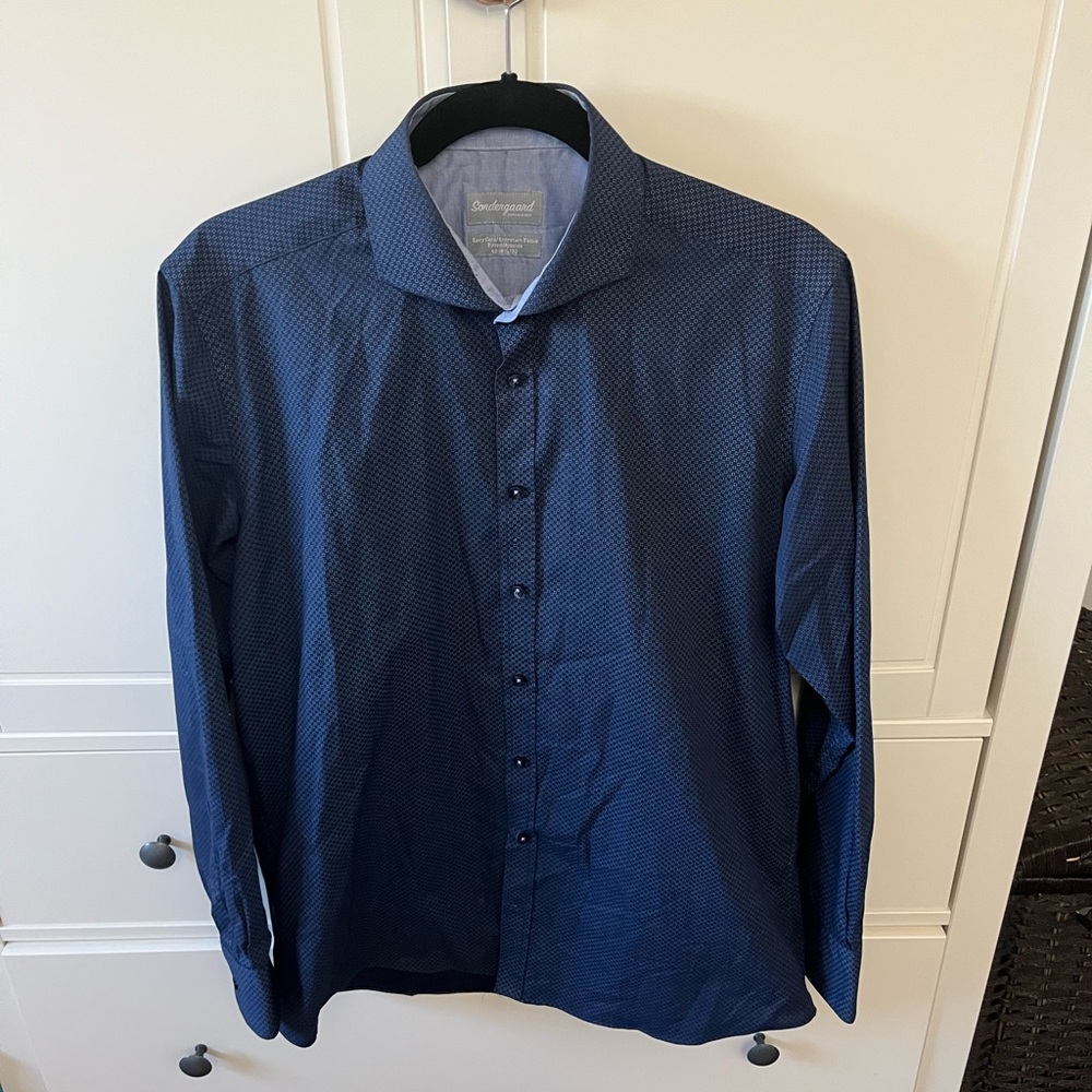 Navy Blue Textured Dress Shirt with Pointed Collar